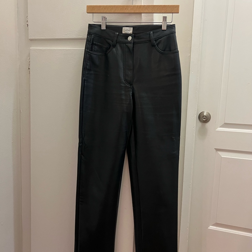 Aritzia Wilfred The Melina Pant high waisted vegan leather pants in Black - Picture 8 of 11